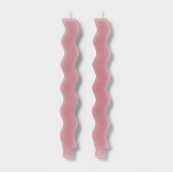 Room Essentials NWT NIB Wavy Shaped Taper Candles Pink Frangrance Free Set of 2 - Picture 2 of 5